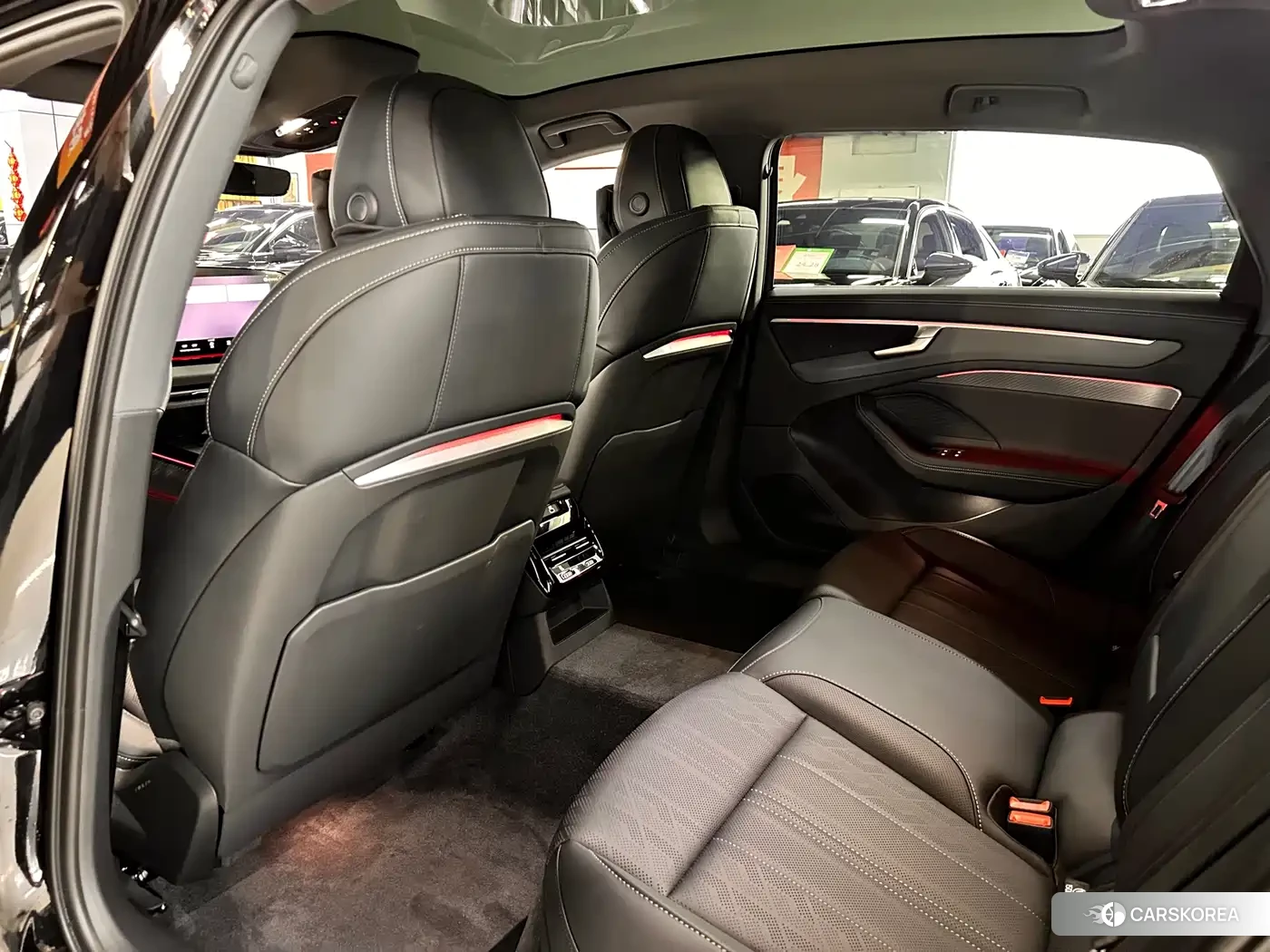 Audi A6L id 4538862 из Китая 19