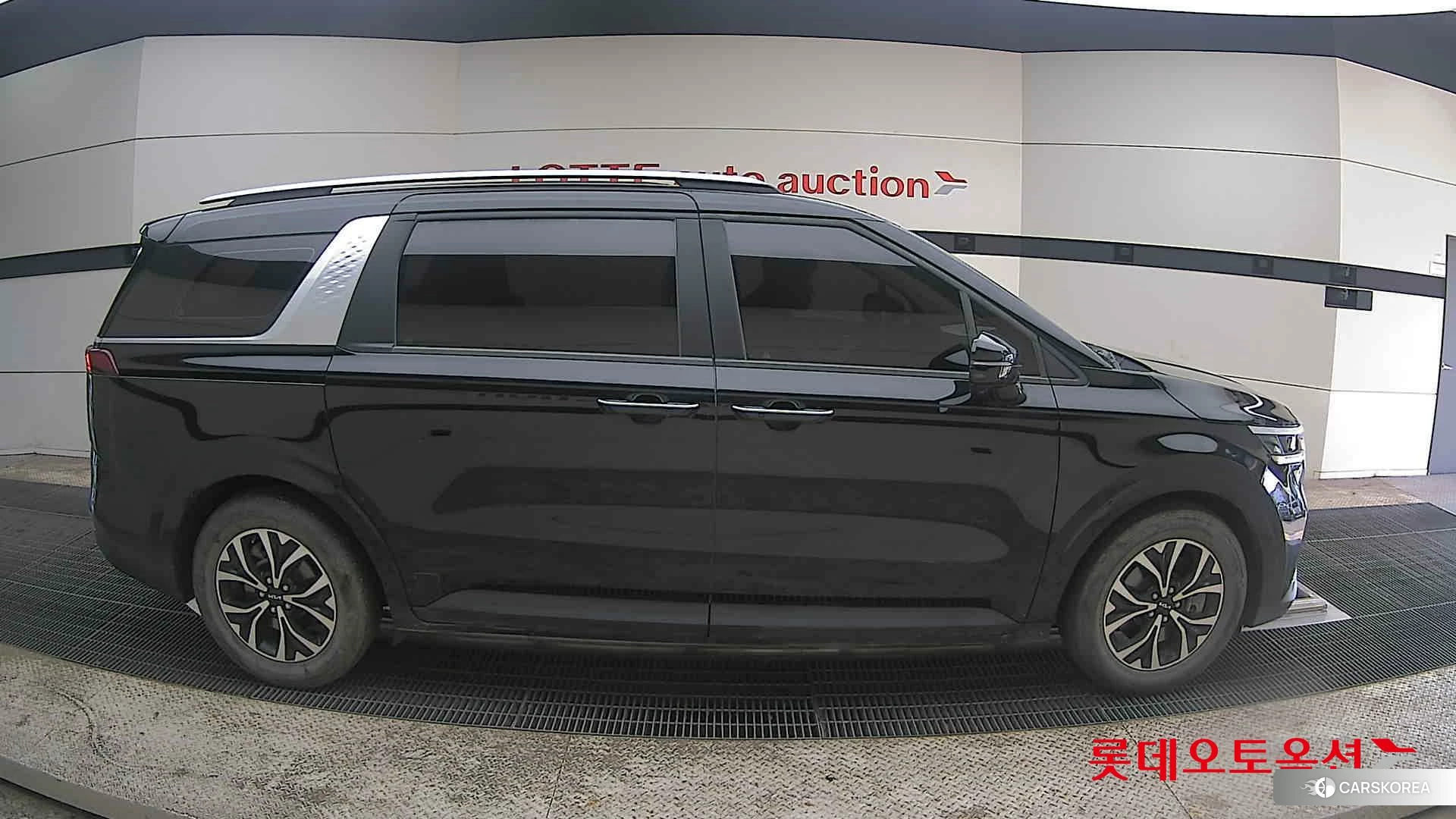 Kia Carnival id 3882155 из Кореи 23