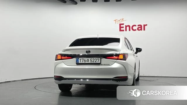 Lexus ES300h 7th generation id 4655419 из Кореи 23