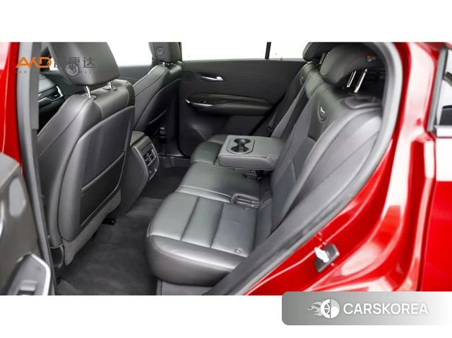 Cadillac XT4 2023 Красный из Китая, фото 3