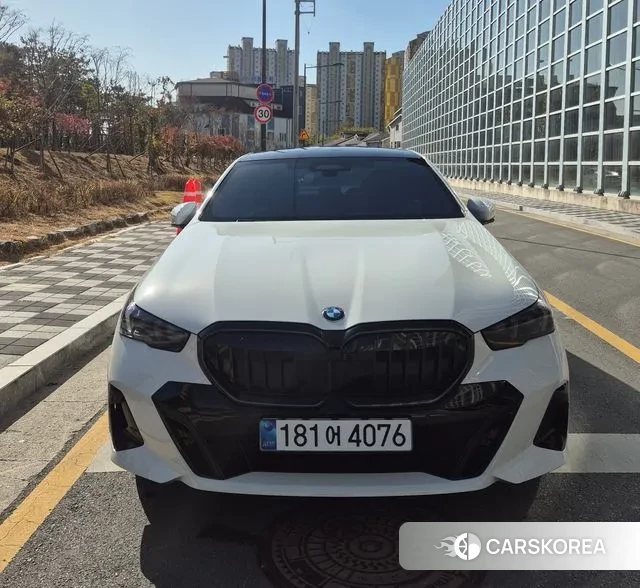 BMW 5 Series (G60) id 3507350 из Кореи 8