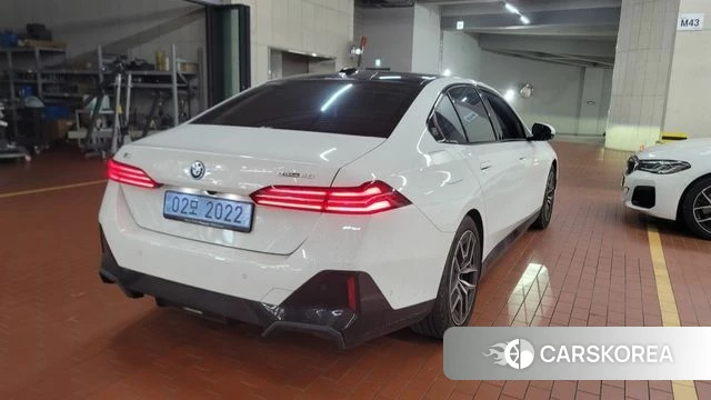 BMW i5 (G60) 2025 Белый из Кореи, фото 3