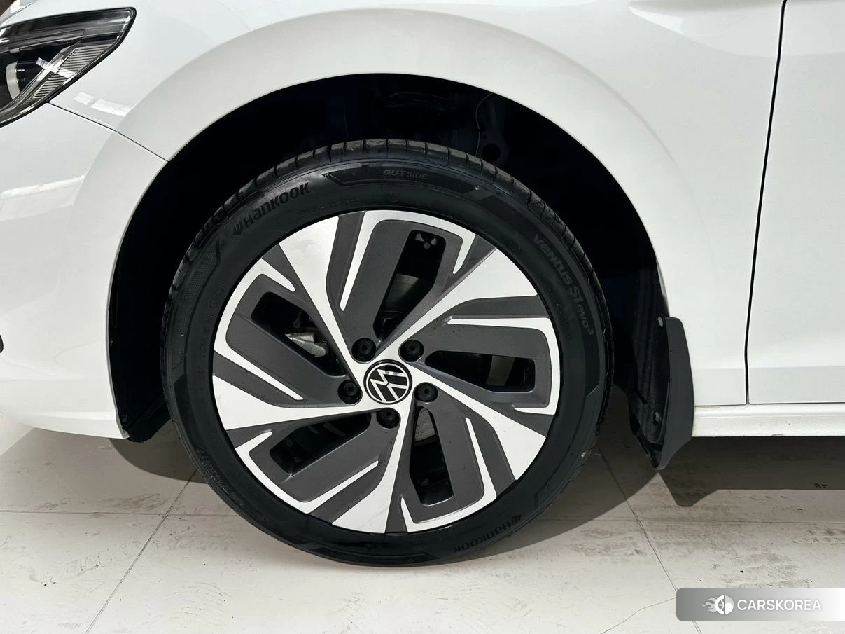 Volkswagen Bora id 4493124 из Китая 22