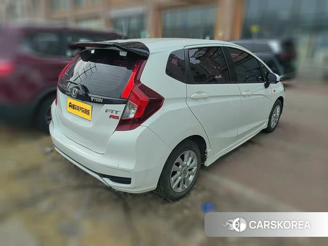 Honda Fit 2019 Белый из Китая, фото 3