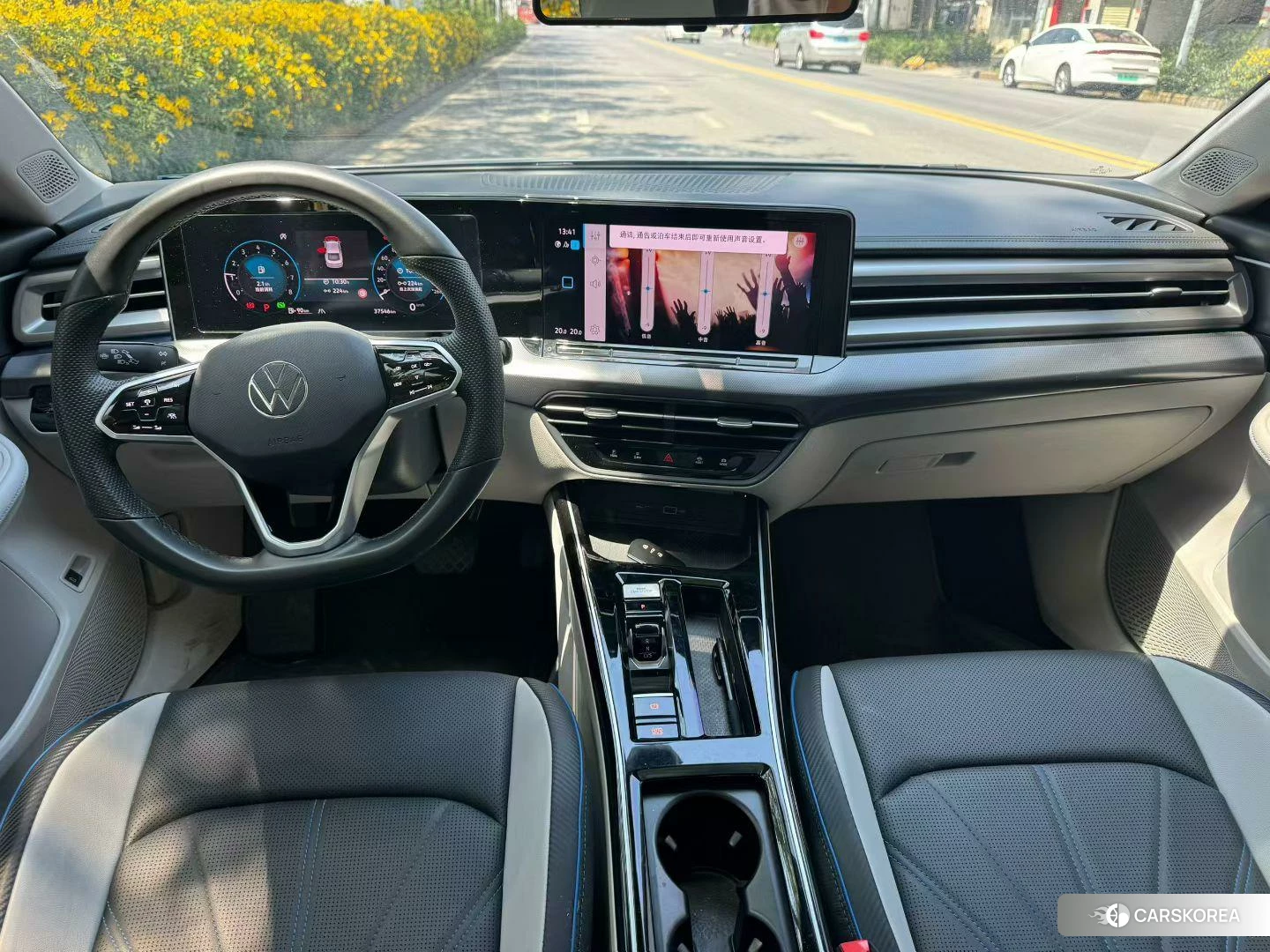 Volkswagen Lingdu 2022 Серебристо-серый из Китая, фото 3