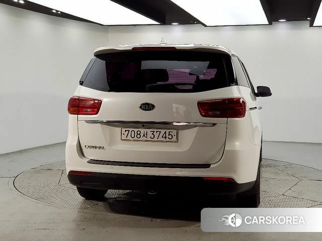 Kia The New Carnival id 4490336 из Кореи 13