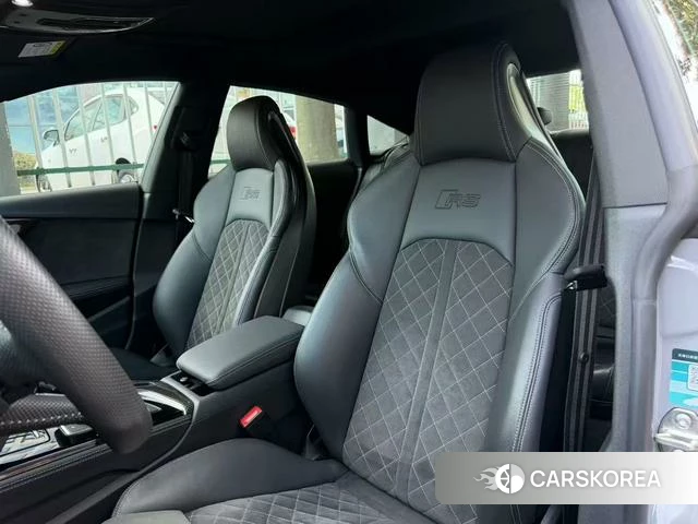 Audi RS 5 2021 Темно-серый из Китая, фото 3
