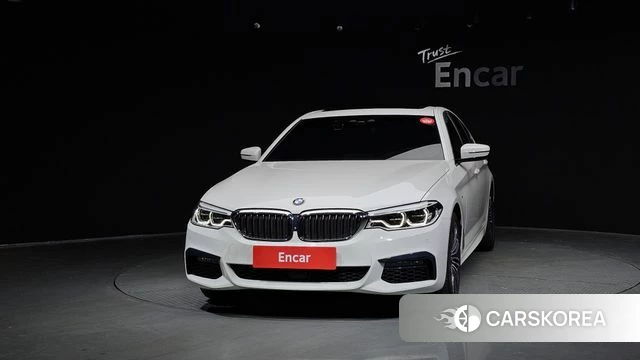 BMW 5 Series (G30) id 4464932 из Кореи 13