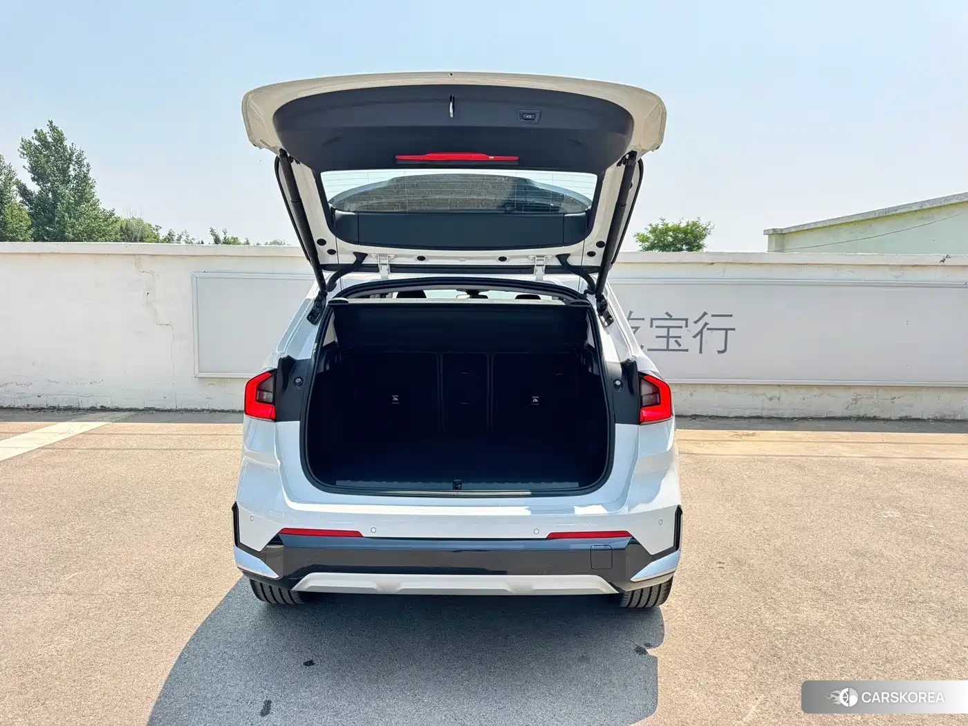 BMW X1 id 4606837 из Китая 8