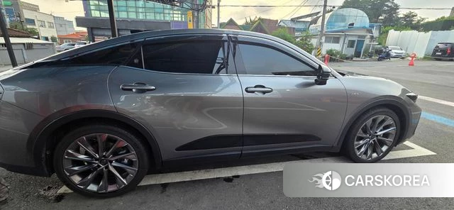 Toyota Crown Crossover 2025 Серебристо-серый из Кореи, фото 4