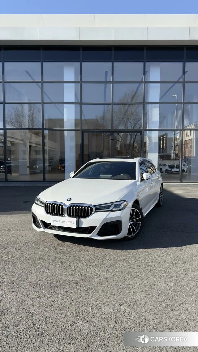 BMW 5 series PHEV 2021 Белый из Китая, фото 3