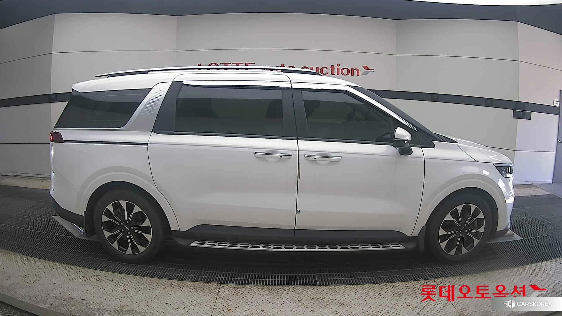 Kia Carnival id 4679376 из Кореи 23