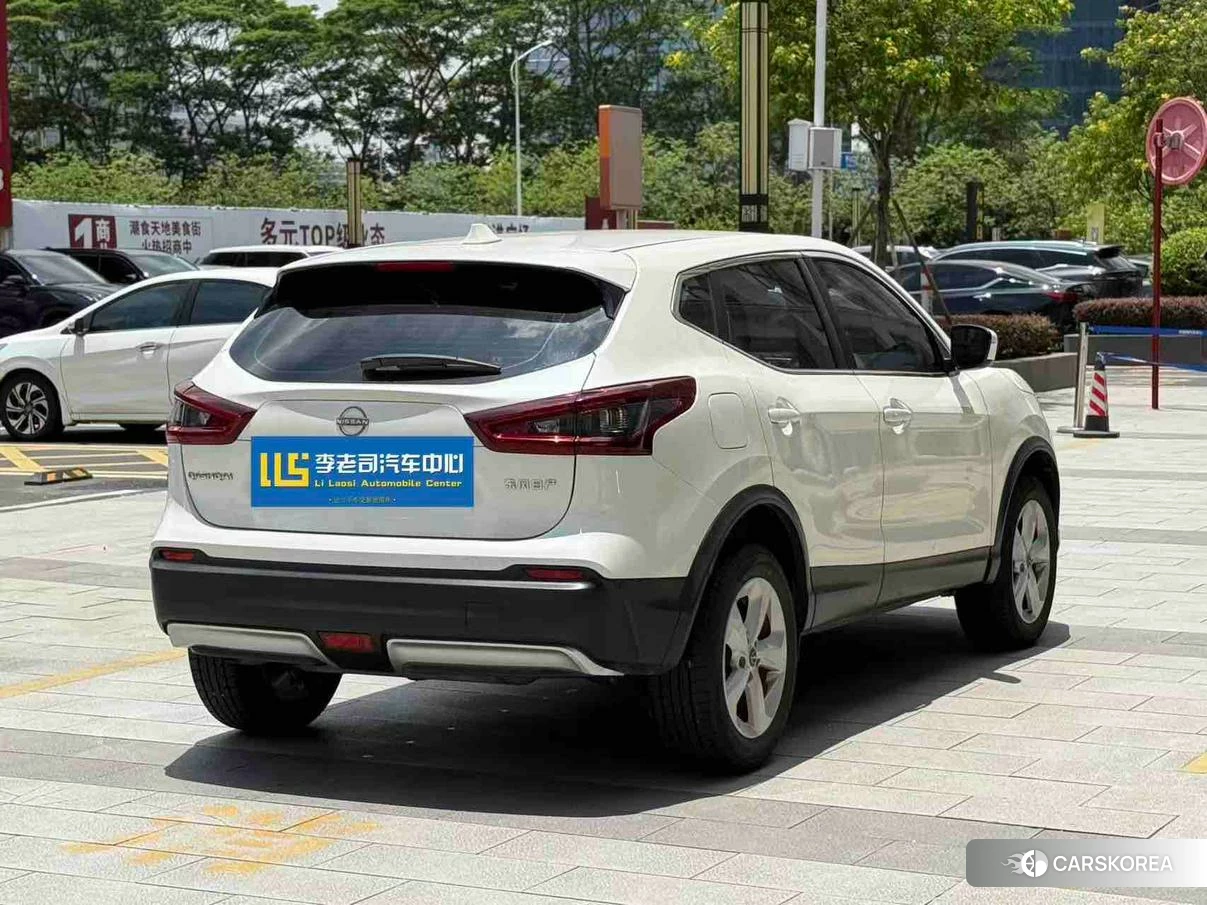 Nissan Qashqai 2023 Белый из Китая, фото 3