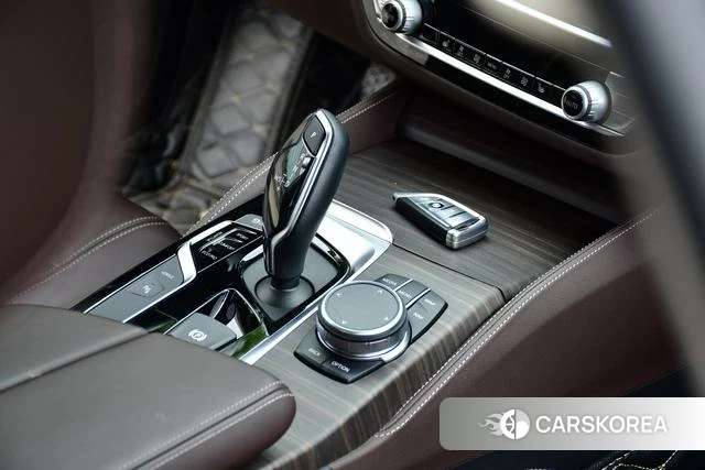 BMW 5 series PHEV 2019 Черный из Китая, фото 5