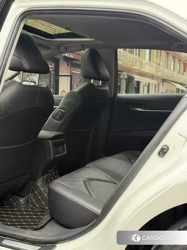 Toyota Camry 2022 Белый из Китая, фото 3
