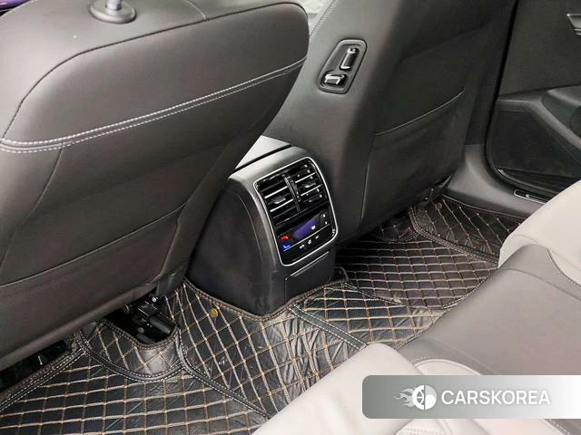 Volkswagen Magotan 2024 Черный из Китая, фото 4