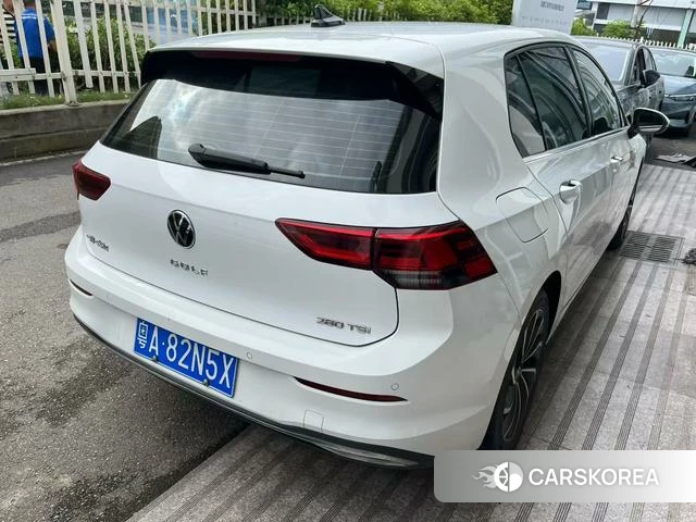 Volkswagen Golf 2024 Белый из Китая, фото 3