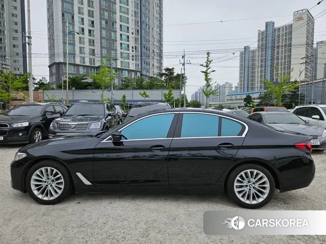 BMW 5 Series (G30) id 3052982 из Кореи 13