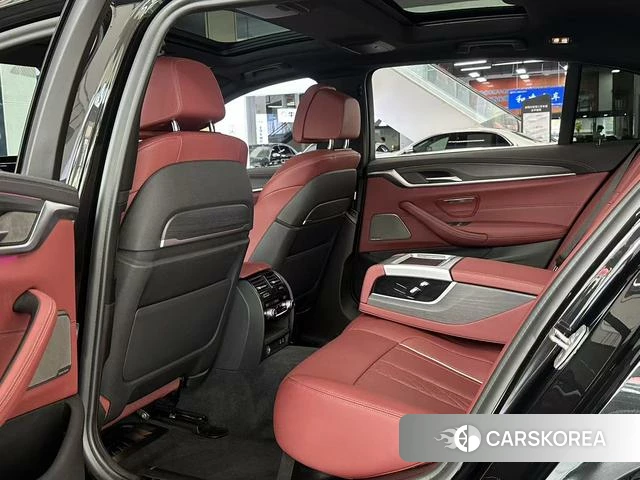 BMW 5 series 2021 Черный из Китая, фото 6