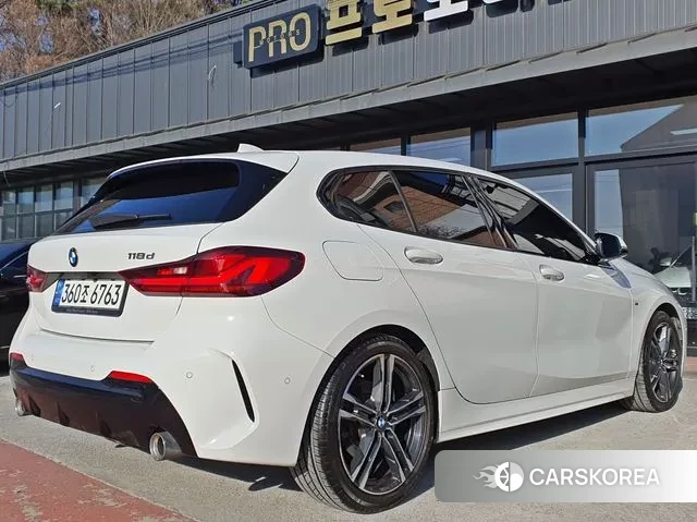 BMW 1 Series (F40) 2021 Белый из Кореи, фото 5