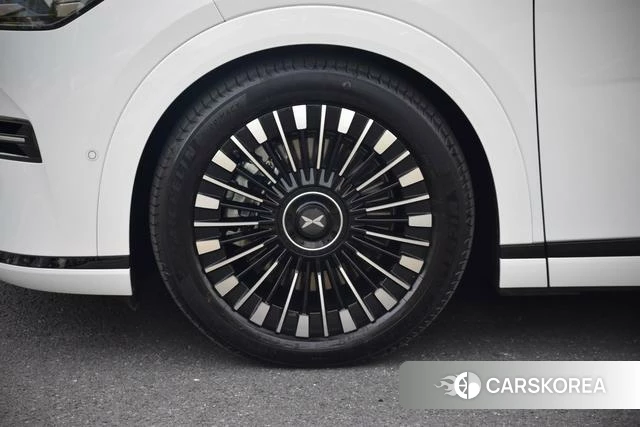 Xiaopeng Motors Xiaopeng X9 id 3909045 из Китая 12