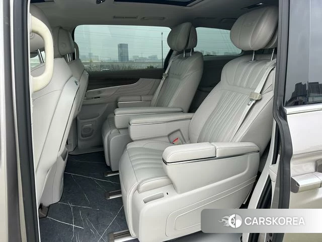 Roewe iMAX8 id 4241696 из Китая 10