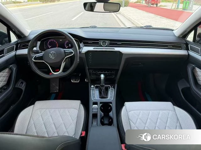 Volkswagen Magotan 2024 Черный из Китая, фото 3