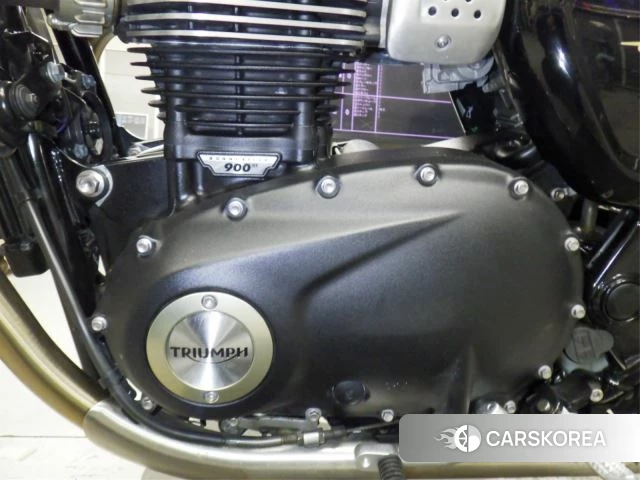 Engine photo