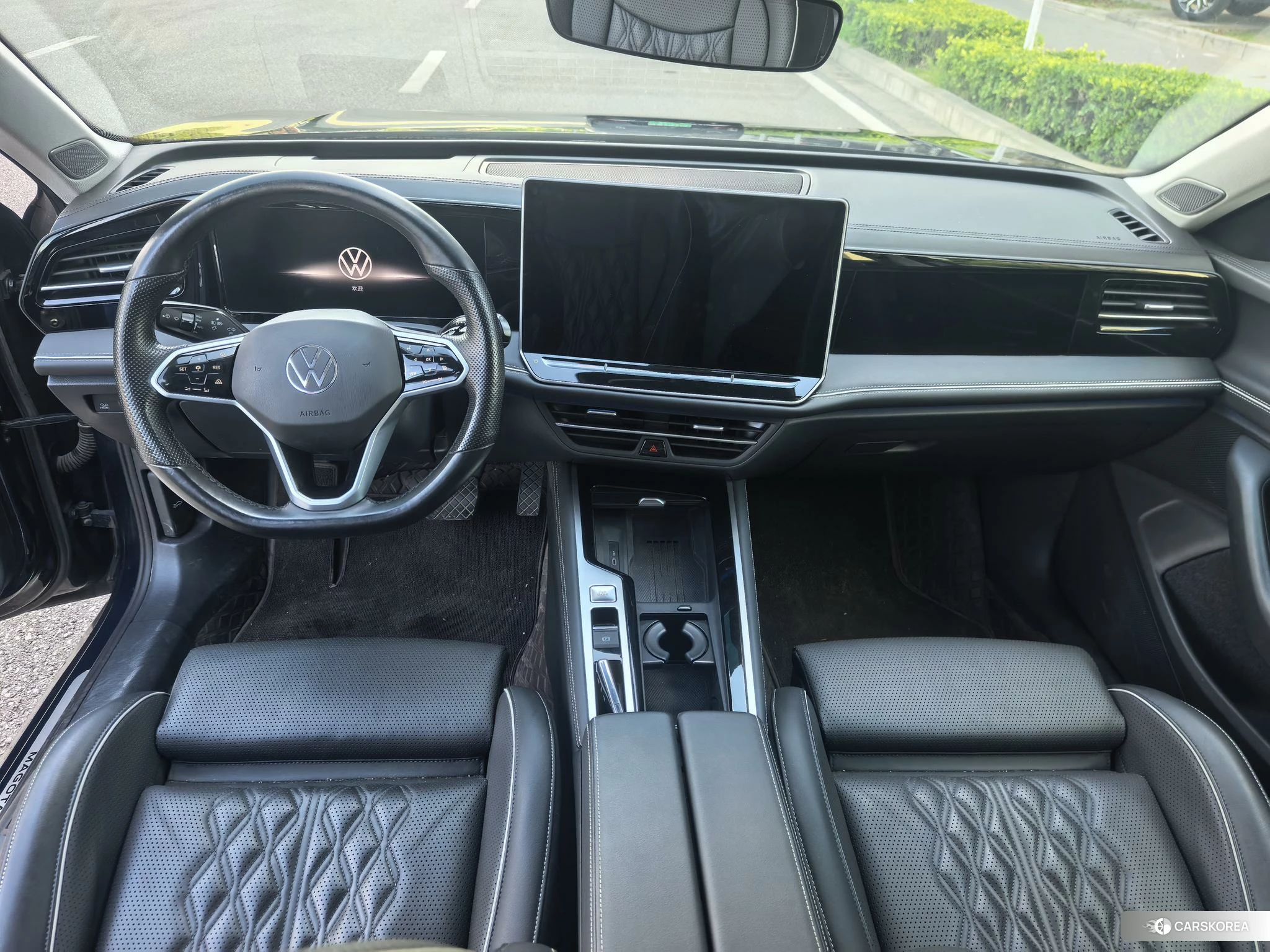 Volkswagen Magotan 2024 Черный из Китая, фото 3
