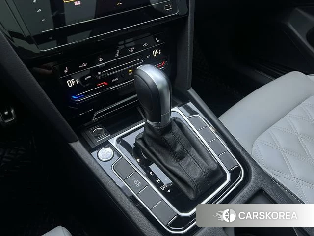 Volkswagen Magotan id 4263113 из Китая 21