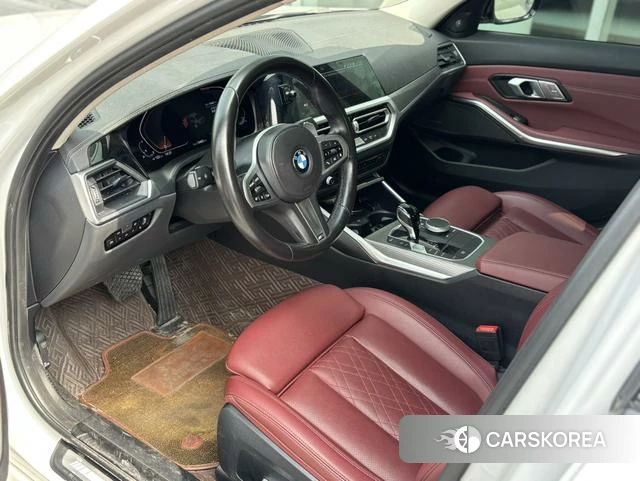 BMW 3 series 2022 Белый из Китая, фото 3