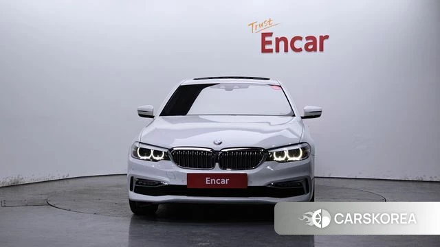 BMW 5 Series (G30) id 3924869 из Кореи 13