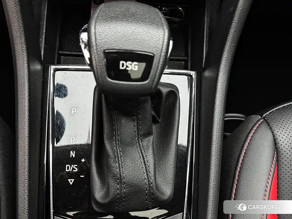 Skoda Karoq id 4628183 из Китая 17