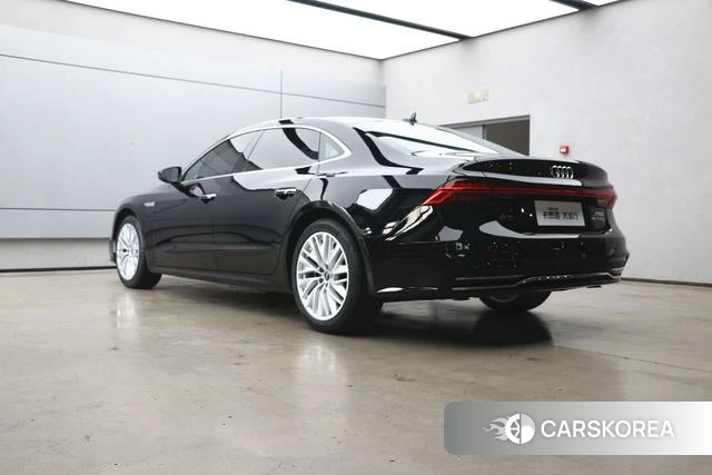 Audi A7L id 4210353 из Китая 22