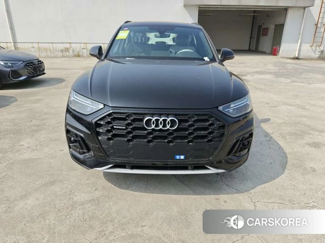 Audi Q5L 2025 Черный из Китая, фото 3