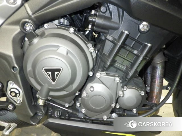 Engine photo