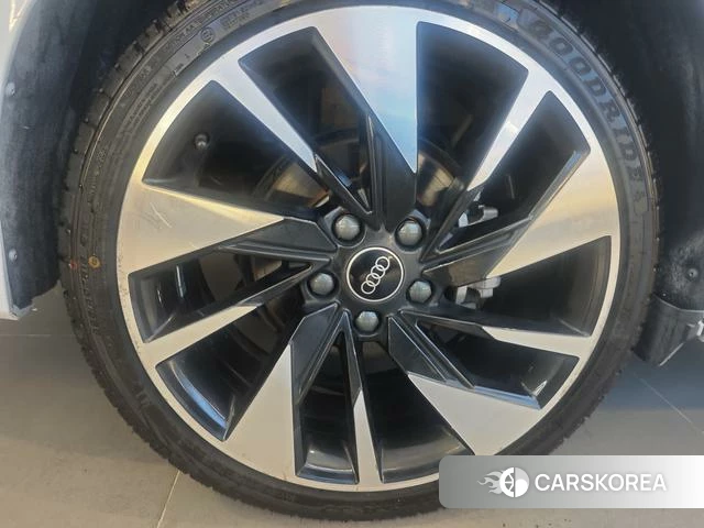 Audi A3 id 4387229 из Китая 9