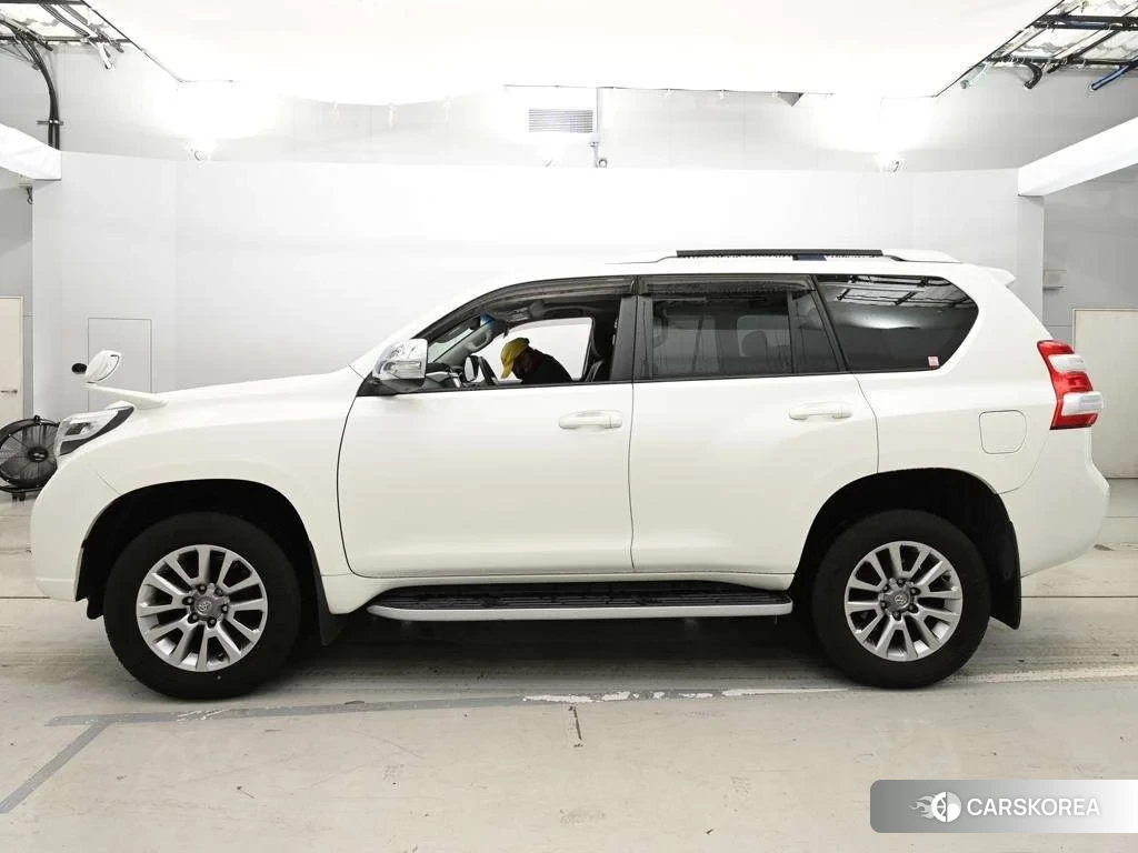 Toyota Land Cruiser Prado 2018 из Японии, фото 3