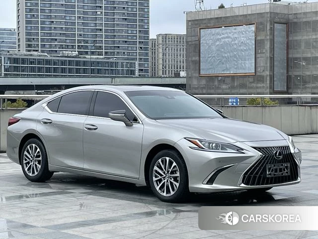 Lexus ES id 4261240 из Китая 8