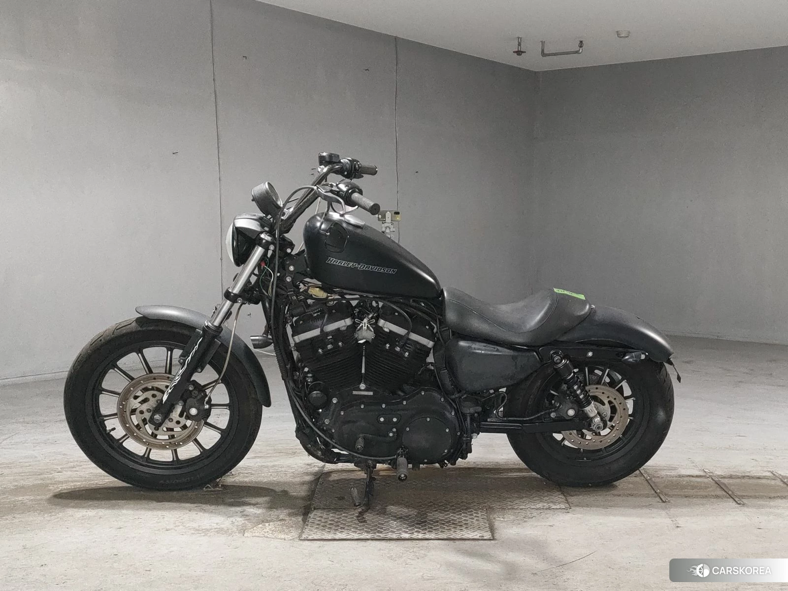 Проданный Harley-Davidson Sportster XL883N 2010 из Японии, фото 3