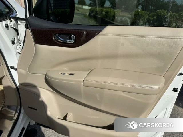 Nissan Noble id 4182723 из Китая 23