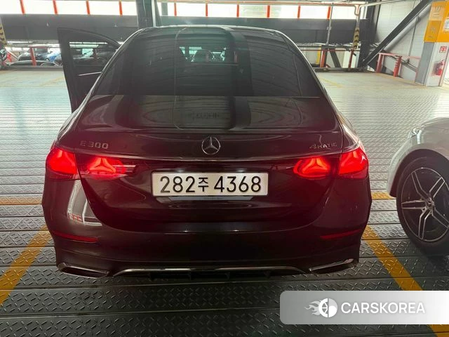 Mercedes-Benz E-Class W214 2025 Серебристо-серый из Кореи, фото 3