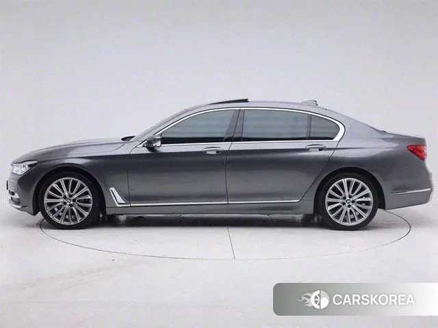 BMW 7 Series (G11) id 2981895 из Кореи 13