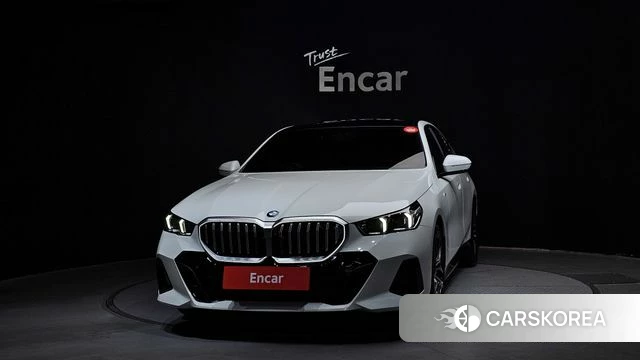 BMW 5 Series (G60) id 3876473 из Кореи 13