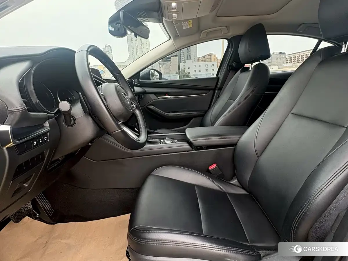 Mazda 3 2025 Silver/gray из Китая, фото 3