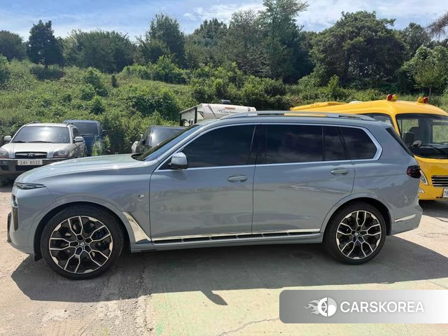 BMW X7 (G07) 2026 Цвет галактики из Кореи, фото 4