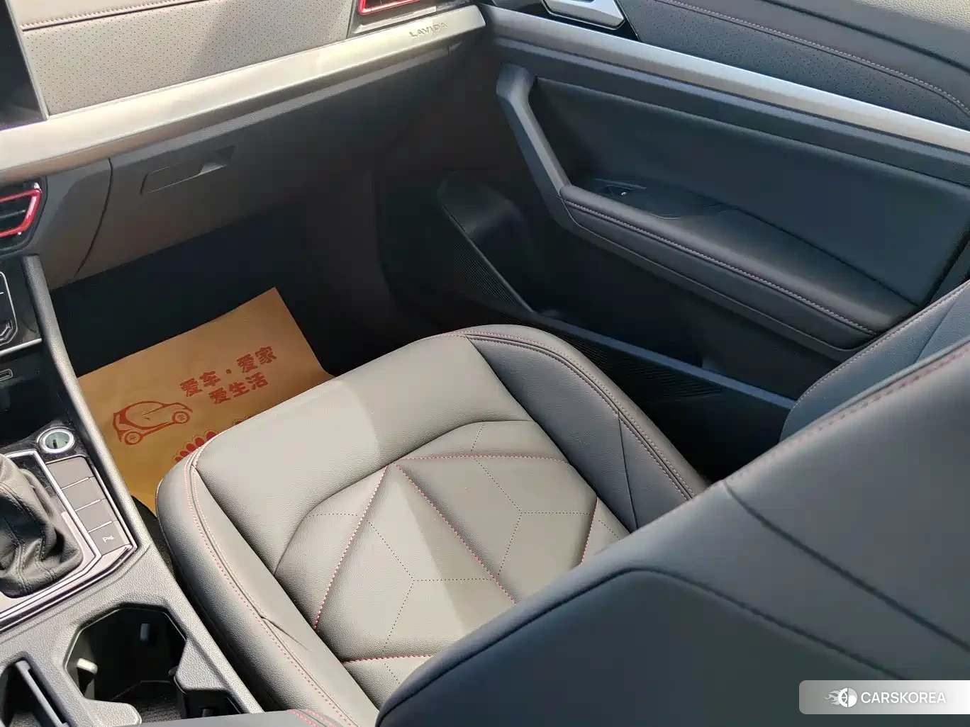 Volkswagen Lavida 2024 Silver/gray из Китая, фото 4