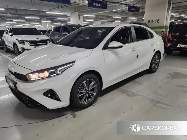 Kia The New K3 2nd generation 2021 Белый из Кореи, фото 6