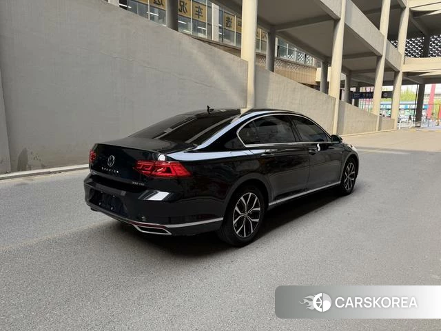 Volkswagen Magotan 2022 Черный из Китая, фото 3