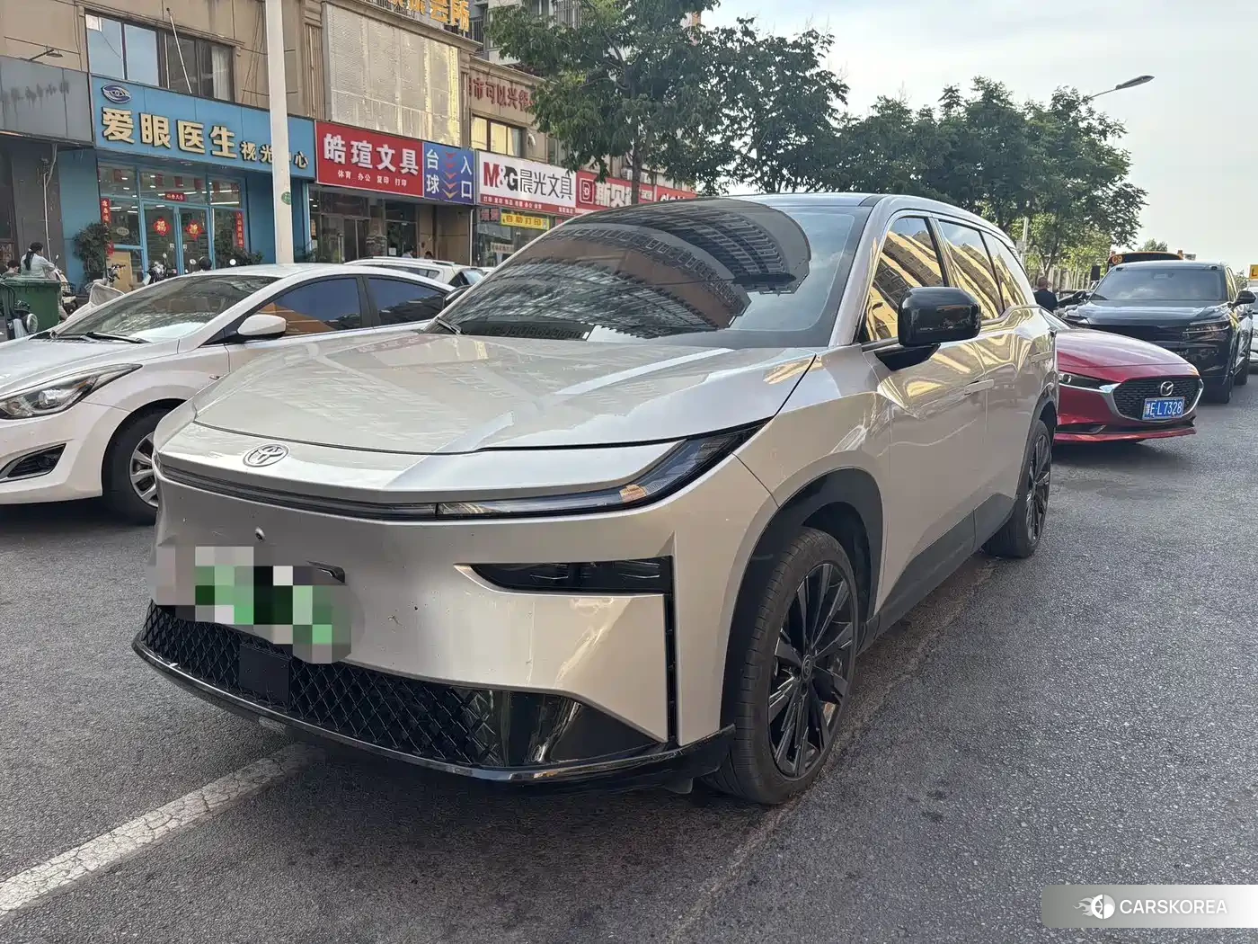 Toyota bZ3X 2025 Silver/gray из Китая, фото 4